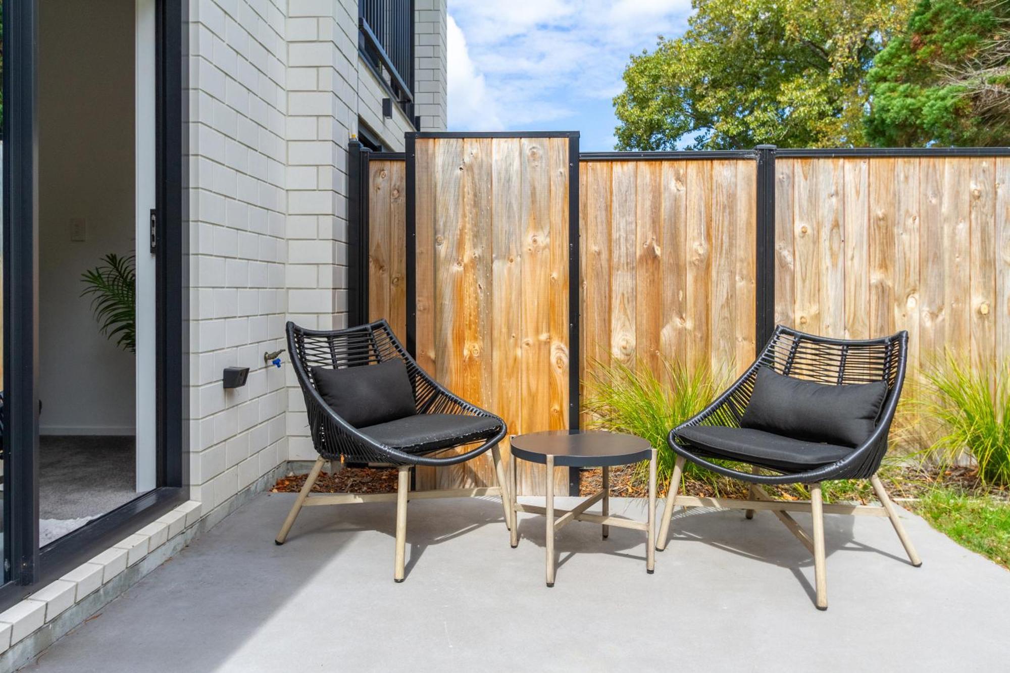 Escape At The Park: 1 Bed 1 Bath W/Carpark Apartment Christchurch Bagian luar foto